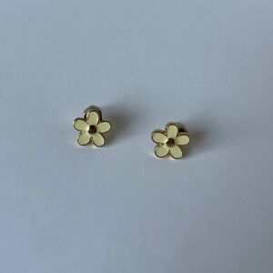 Marc by Marc Jacobs white and gold daisy earrings